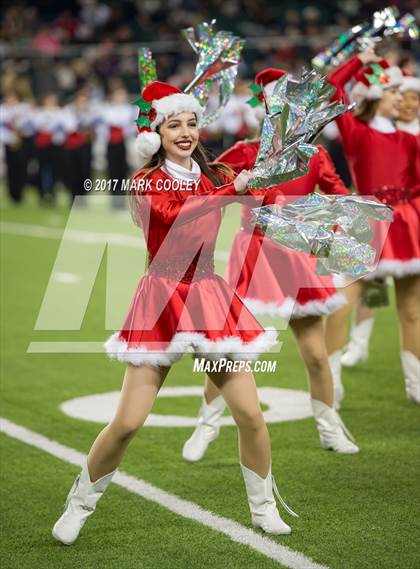 Thumbnail 3 in Mansfield vs. Midway (UIL 6A Regional Semifinal) photogallery.