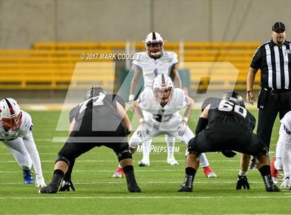 Thumbnail 1 in Mansfield vs. Midway (UIL 6A Regional Semifinal) photogallery.