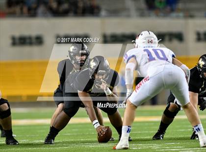 Thumbnail 2 in Mansfield vs. Midway (UIL 6A Regional Semifinal) photogallery.