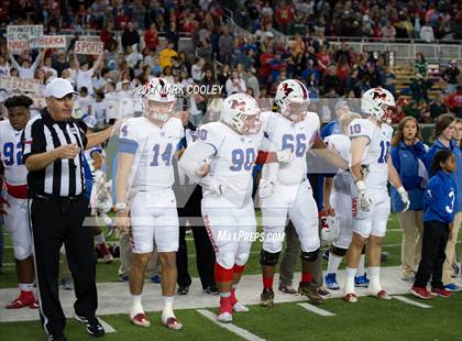 Thumbnail 1 in Mansfield vs. Midway (UIL 6A Regional Semifinal) photogallery.