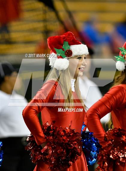 Thumbnail 2 in Mansfield vs. Midway (UIL 6A Regional Semifinal) photogallery.