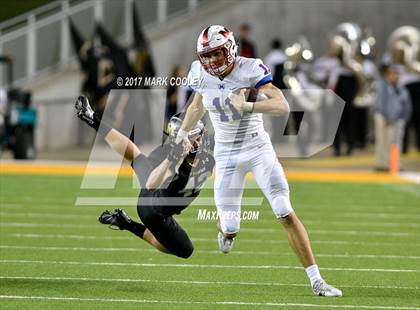 Thumbnail 3 in Mansfield vs. Midway (UIL 6A Regional Semifinal) photogallery.