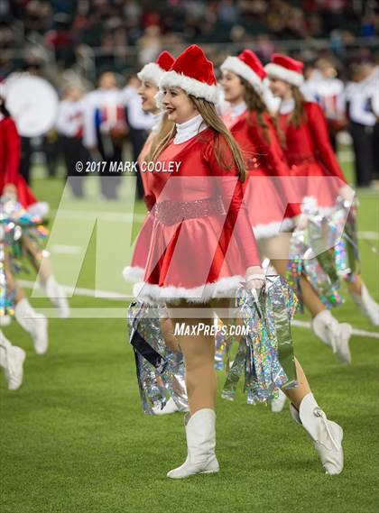 Thumbnail 2 in Mansfield vs. Midway (UIL 6A Regional Semifinal) photogallery.