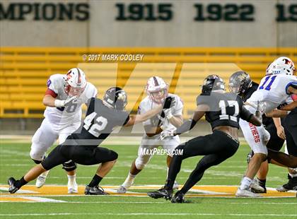 Thumbnail 2 in Mansfield vs. Midway (UIL 6A Regional Semifinal) photogallery.