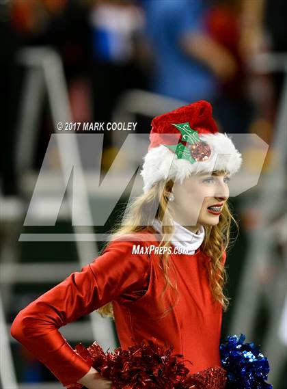Thumbnail 1 in Mansfield vs. Midway (UIL 6A Regional Semifinal) photogallery.