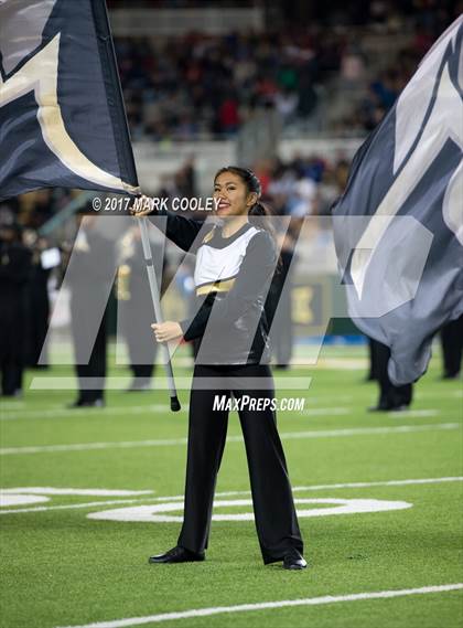 Thumbnail 2 in Mansfield vs. Midway (UIL 6A Regional Semifinal) photogallery.