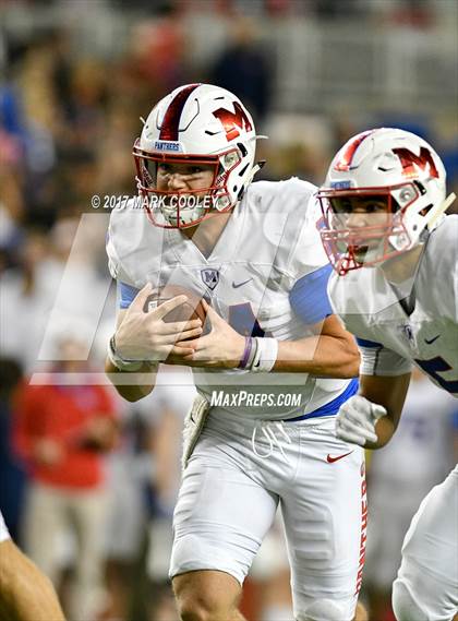 Thumbnail 3 in Mansfield vs. Midway (UIL 6A Regional Semifinal) photogallery.