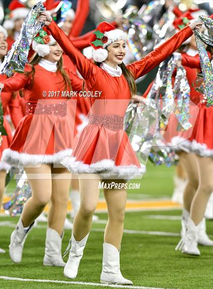 Thumbnail 3 in Mansfield vs. Midway (UIL 6A Regional Semifinal) photogallery.