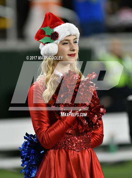 Thumbnail 2 in Mansfield vs. Midway (UIL 6A Regional Semifinal) photogallery.