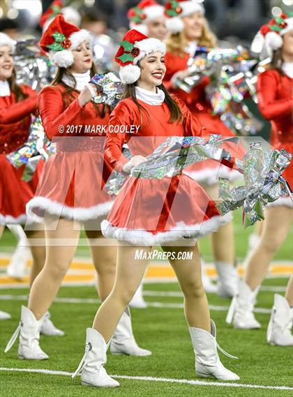 Thumbnail 1 in Mansfield vs. Midway (UIL 6A Regional Semifinal) photogallery.