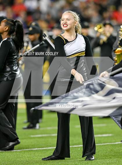 Thumbnail 2 in Mansfield vs. Midway (UIL 6A Regional Semifinal) photogallery.