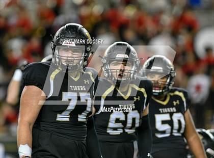 Thumbnail 1 in Mansfield vs. Midway (UIL 6A Regional Semifinal) photogallery.