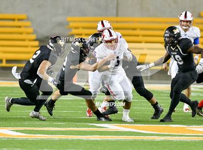Thumbnail 3 in Mansfield vs. Midway (UIL 6A Regional Semifinal) photogallery.