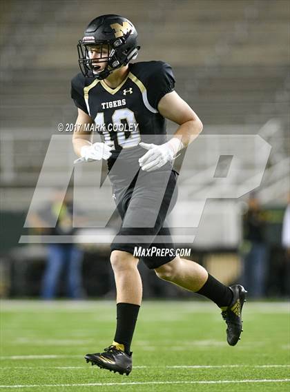 Thumbnail 2 in Mansfield vs. Midway (UIL 6A Regional Semifinal) photogallery.