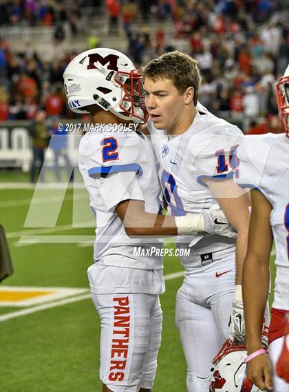 Thumbnail 1 in Mansfield vs. Midway (UIL 6A Regional Semifinal) photogallery.