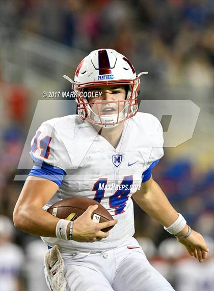 Thumbnail 1 in Mansfield vs. Midway (UIL 6A Regional Semifinal) photogallery.