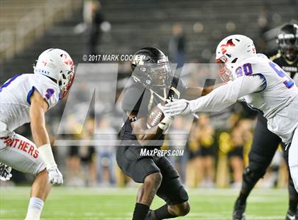 Thumbnail 3 in Mansfield vs. Midway (UIL 6A Regional Semifinal) photogallery.