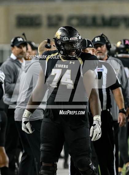 Thumbnail 1 in Mansfield vs. Midway (UIL 6A Regional Semifinal) photogallery.