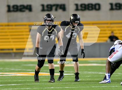 Thumbnail 2 in Mansfield vs. Midway (UIL 6A Regional Semifinal) photogallery.