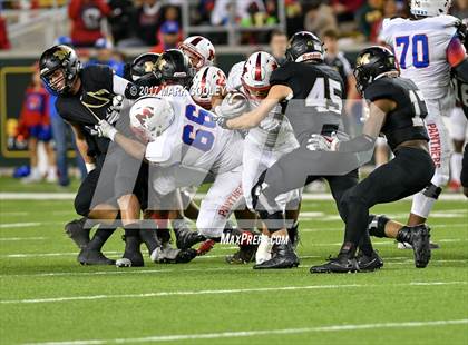 Thumbnail 2 in Mansfield vs. Midway (UIL 6A Regional Semifinal) photogallery.