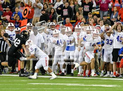 Thumbnail 2 in Mansfield vs. Midway (UIL 6A Regional Semifinal) photogallery.