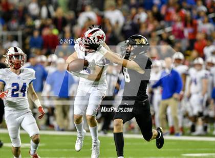 Thumbnail 3 in Mansfield vs. Midway (UIL 6A Regional Semifinal) photogallery.