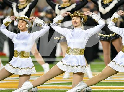Thumbnail 3 in Mansfield vs. Midway (UIL 6A Regional Semifinal) photogallery.