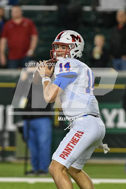 Thumbnail 3 in Mansfield vs. Midway (UIL 6A Regional Semifinal) photogallery.