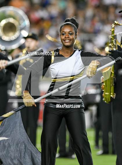 Thumbnail 2 in Mansfield vs. Midway (UIL 6A Regional Semifinal) photogallery.