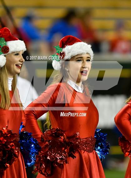 Thumbnail 3 in Mansfield vs. Midway (UIL 6A Regional Semifinal) photogallery.