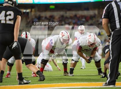 Thumbnail 1 in Mansfield vs. Midway (UIL 6A Regional Semifinal) photogallery.