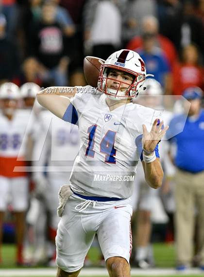 Thumbnail 1 in Mansfield vs. Midway (UIL 6A Regional Semifinal) photogallery.
