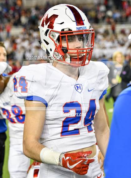 Thumbnail 2 in Mansfield vs. Midway (UIL 6A Regional Semifinal) photogallery.