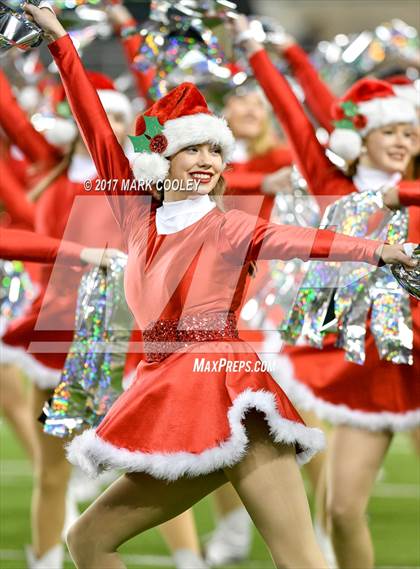 Thumbnail 1 in Mansfield vs. Midway (UIL 6A Regional Semifinal) photogallery.