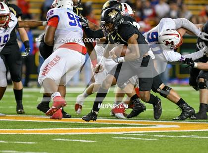 Thumbnail 2 in Mansfield vs. Midway (UIL 6A Regional Semifinal) photogallery.