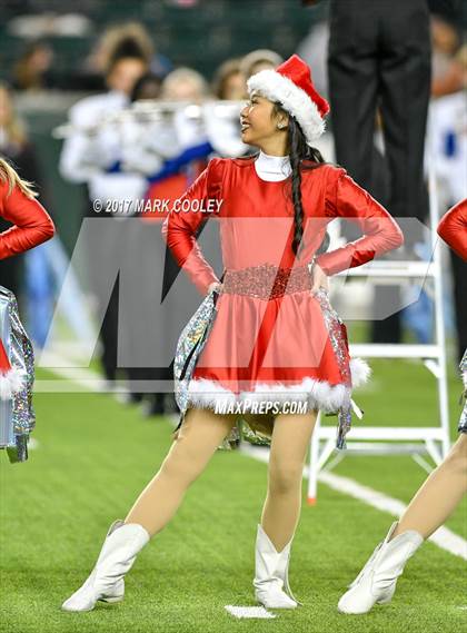 Thumbnail 2 in Mansfield vs. Midway (UIL 6A Regional Semifinal) photogallery.