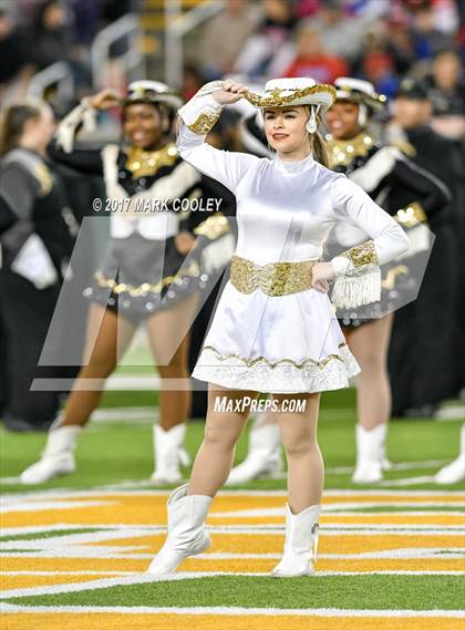 Thumbnail 2 in Mansfield vs. Midway (UIL 6A Regional Semifinal) photogallery.