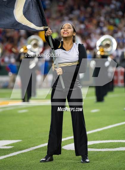 Thumbnail 3 in Mansfield vs. Midway (UIL 6A Regional Semifinal) photogallery.