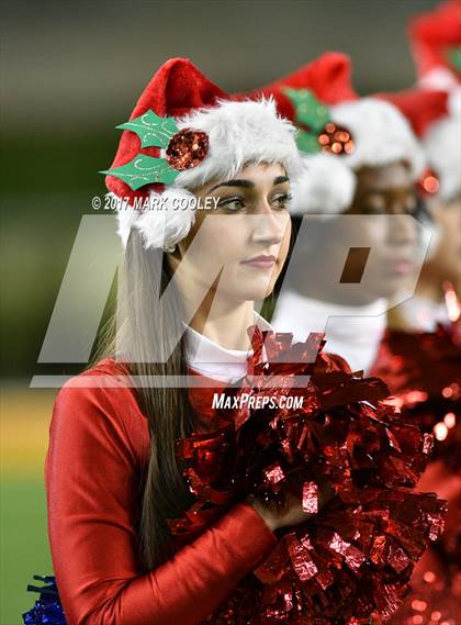 Thumbnail 1 in Mansfield vs. Midway (UIL 6A Regional Semifinal) photogallery.
