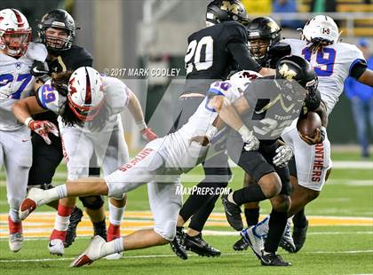 Thumbnail 2 in Mansfield vs. Midway (UIL 6A Regional Semifinal) photogallery.