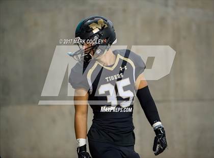 Thumbnail 1 in Mansfield vs. Midway (UIL 6A Regional Semifinal) photogallery.