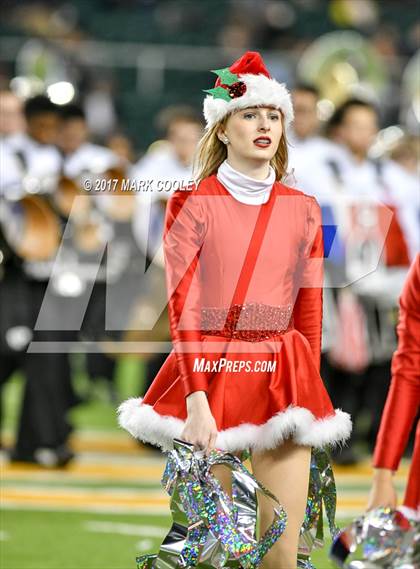 Thumbnail 3 in Mansfield vs. Midway (UIL 6A Regional Semifinal) photogallery.