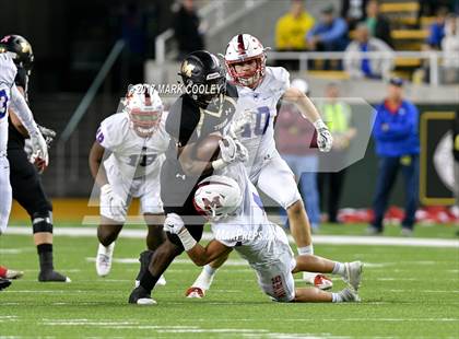 Thumbnail 3 in Mansfield vs. Midway (UIL 6A Regional Semifinal) photogallery.