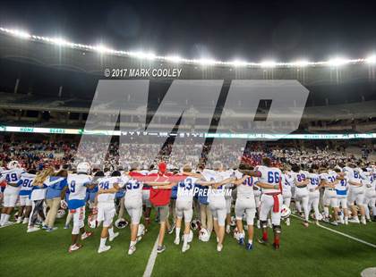 Thumbnail 3 in Mansfield vs. Midway (UIL 6A Regional Semifinal) photogallery.