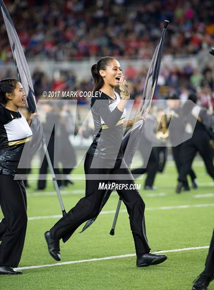 Thumbnail 3 in Mansfield vs. Midway (UIL 6A Regional Semifinal) photogallery.