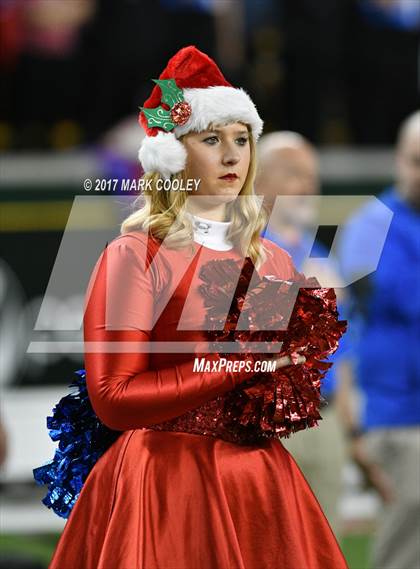 Thumbnail 3 in Mansfield vs. Midway (UIL 6A Regional Semifinal) photogallery.