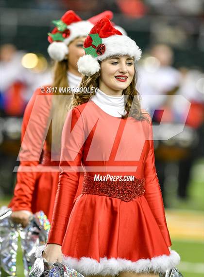 Thumbnail 3 in Mansfield vs. Midway (UIL 6A Regional Semifinal) photogallery.