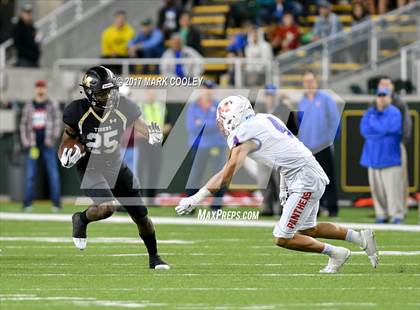 Thumbnail 2 in Mansfield vs. Midway (UIL 6A Regional Semifinal) photogallery.