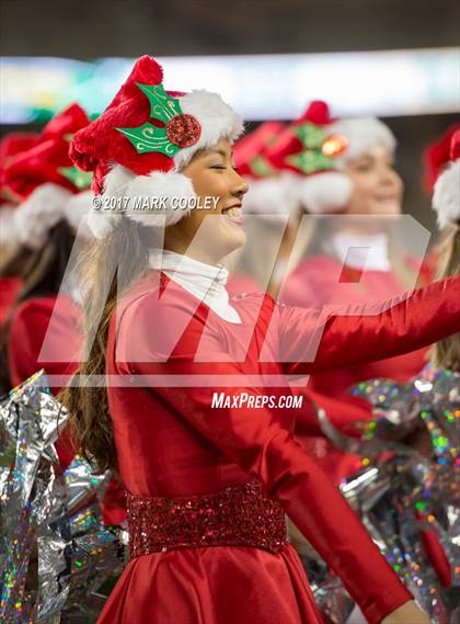 Thumbnail 2 in Mansfield vs. Midway (UIL 6A Regional Semifinal) photogallery.