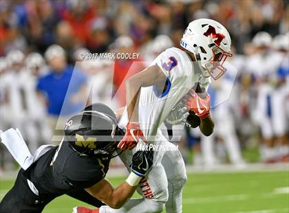 Thumbnail 3 in Mansfield vs. Midway (UIL 6A Regional Semifinal) photogallery.